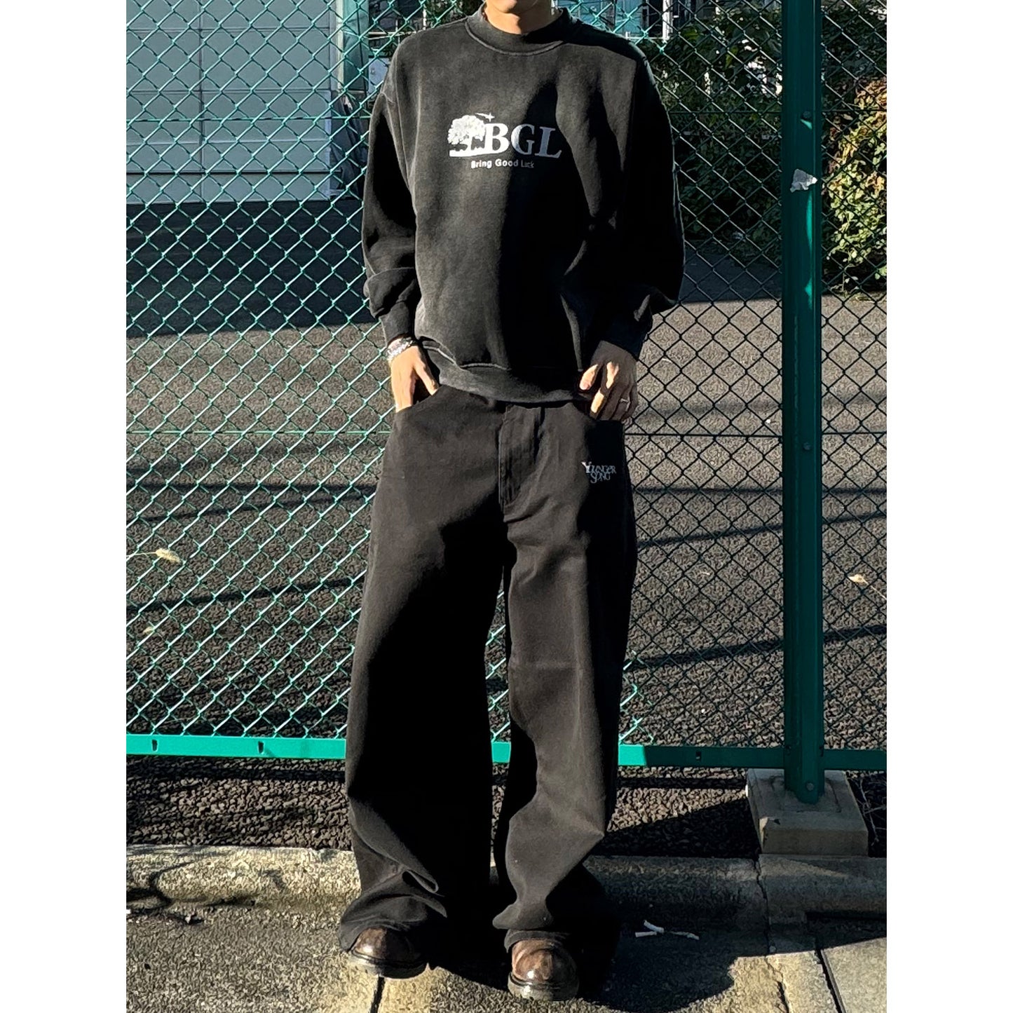 PIGMENT LOGO CREW SW -BLACK-