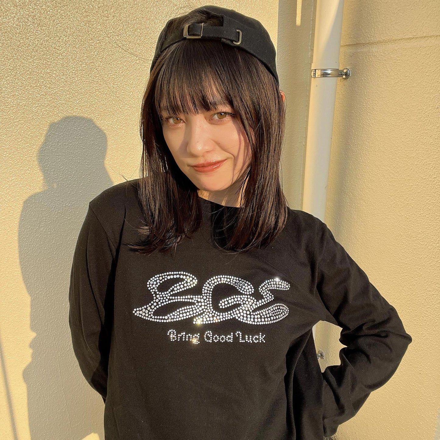 RHINESTONE LOGO LS TEE -BLACK-
