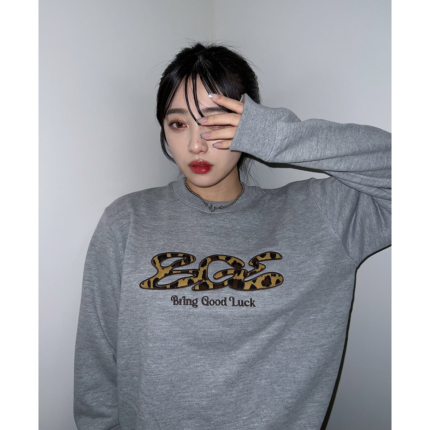 LEOPARD LOGO SWEAT -GREY-