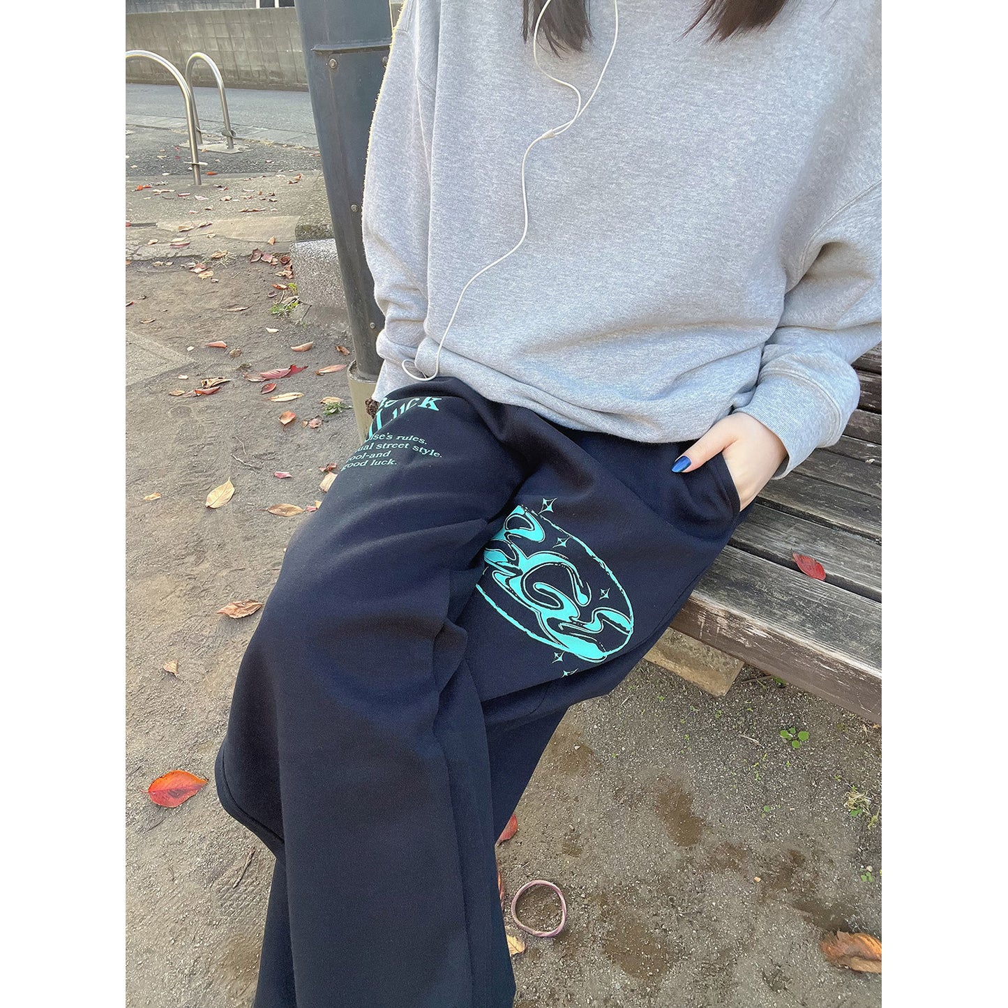 PRINT SWEAT PANTS -BLACK-