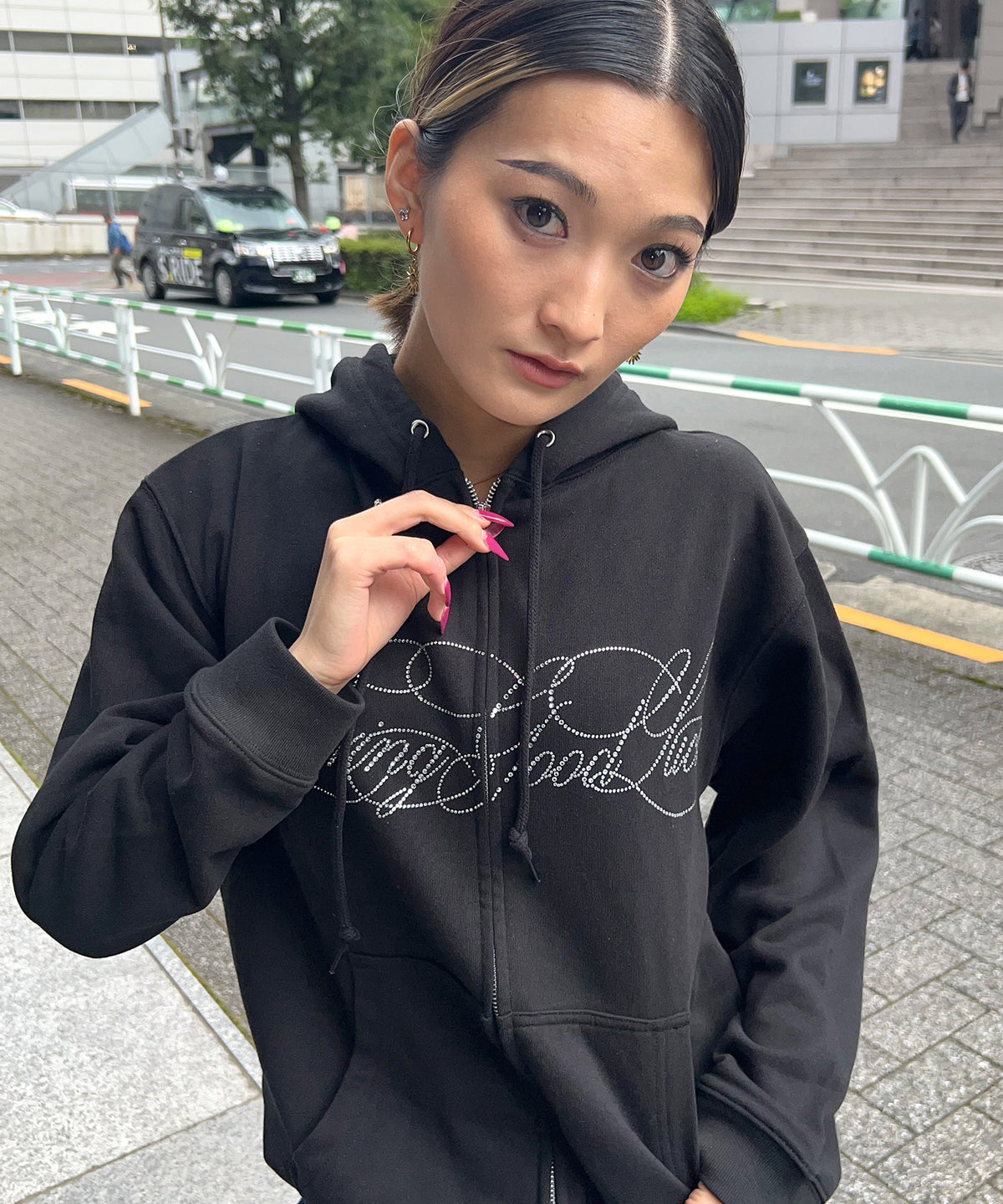 SCRIPT LOGO ZIP PARKA -BLACK-