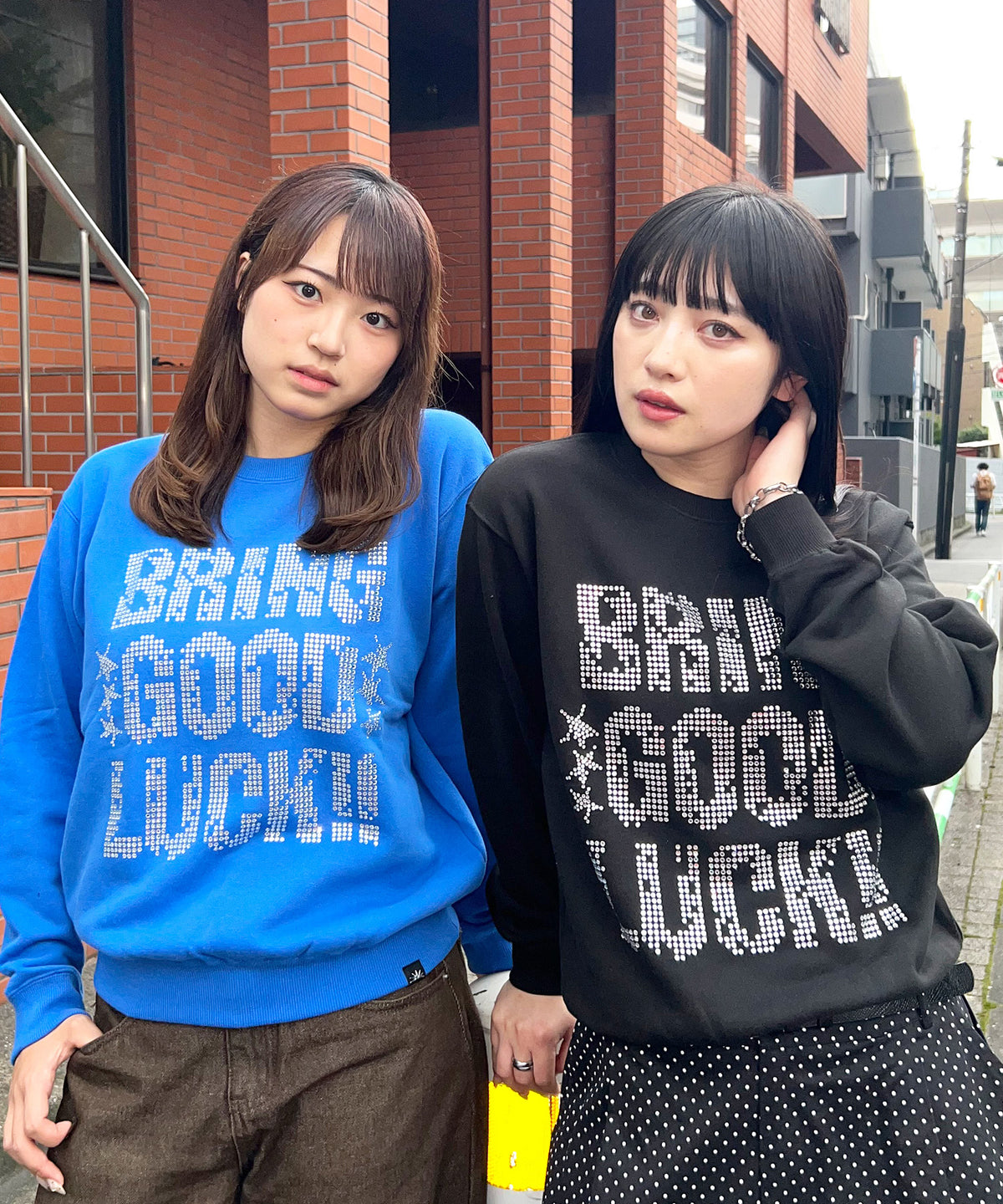 TEXT RHINESTONE SWEAT -BLUE-