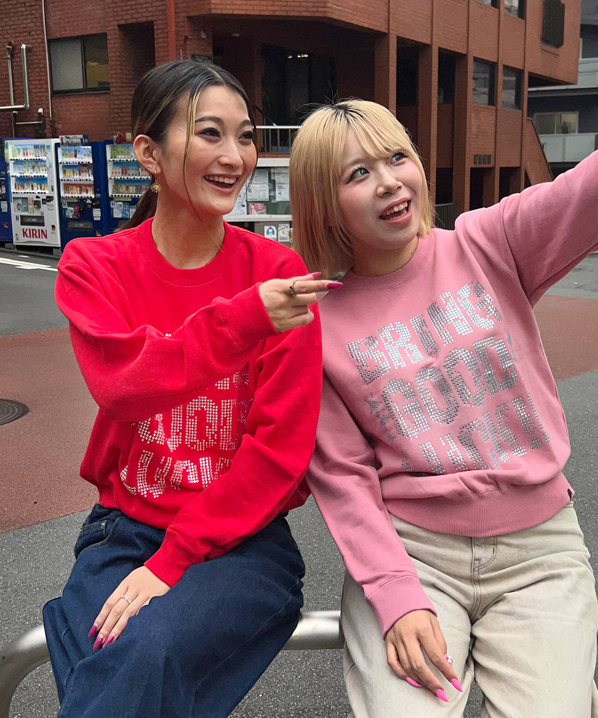 TEXT RHINESTONE SWEAT -PINK-