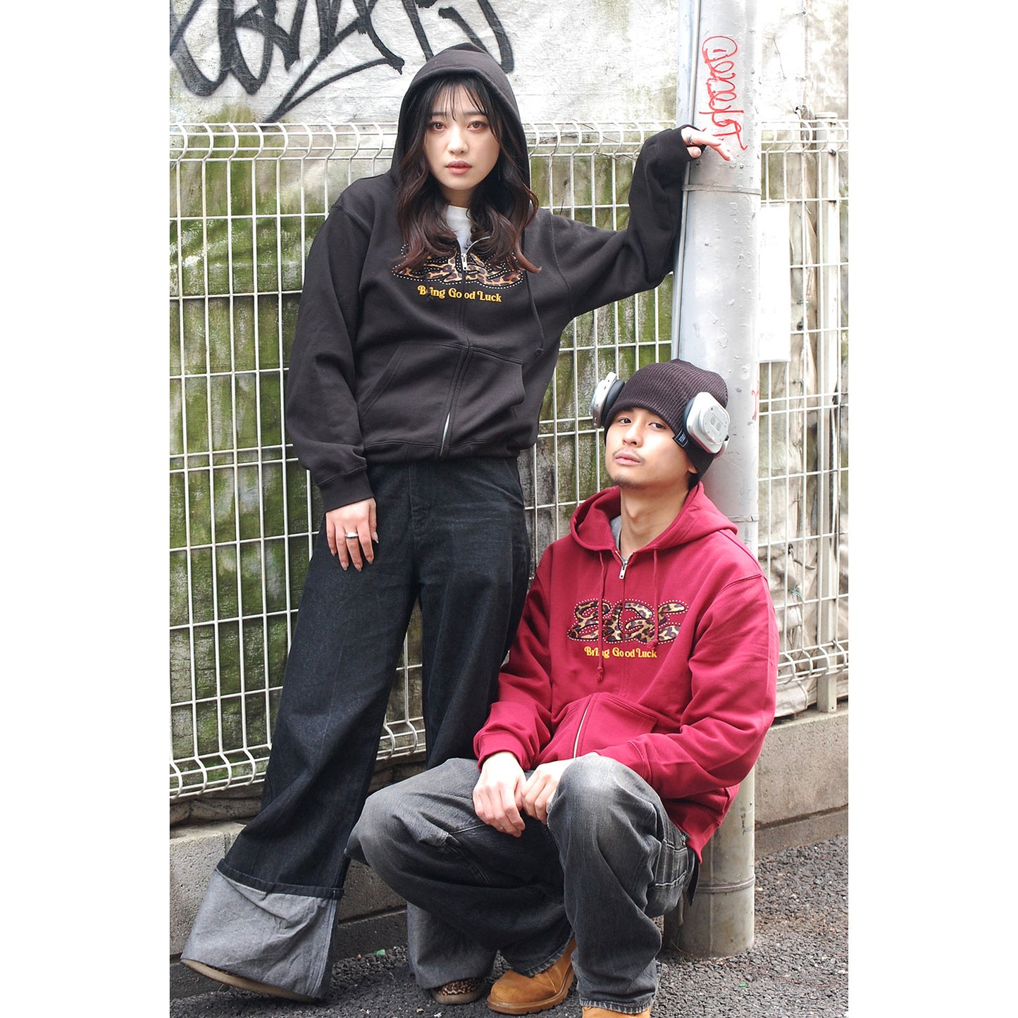 LEOPARD STUDS ZIP PARKA -BLACK-