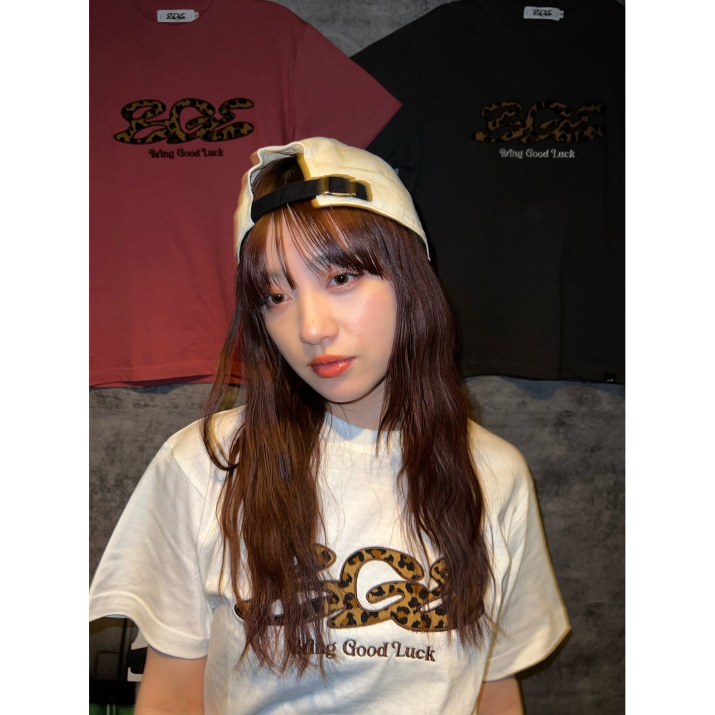 LEOPARD LOGO TEE -OFF WHITE-