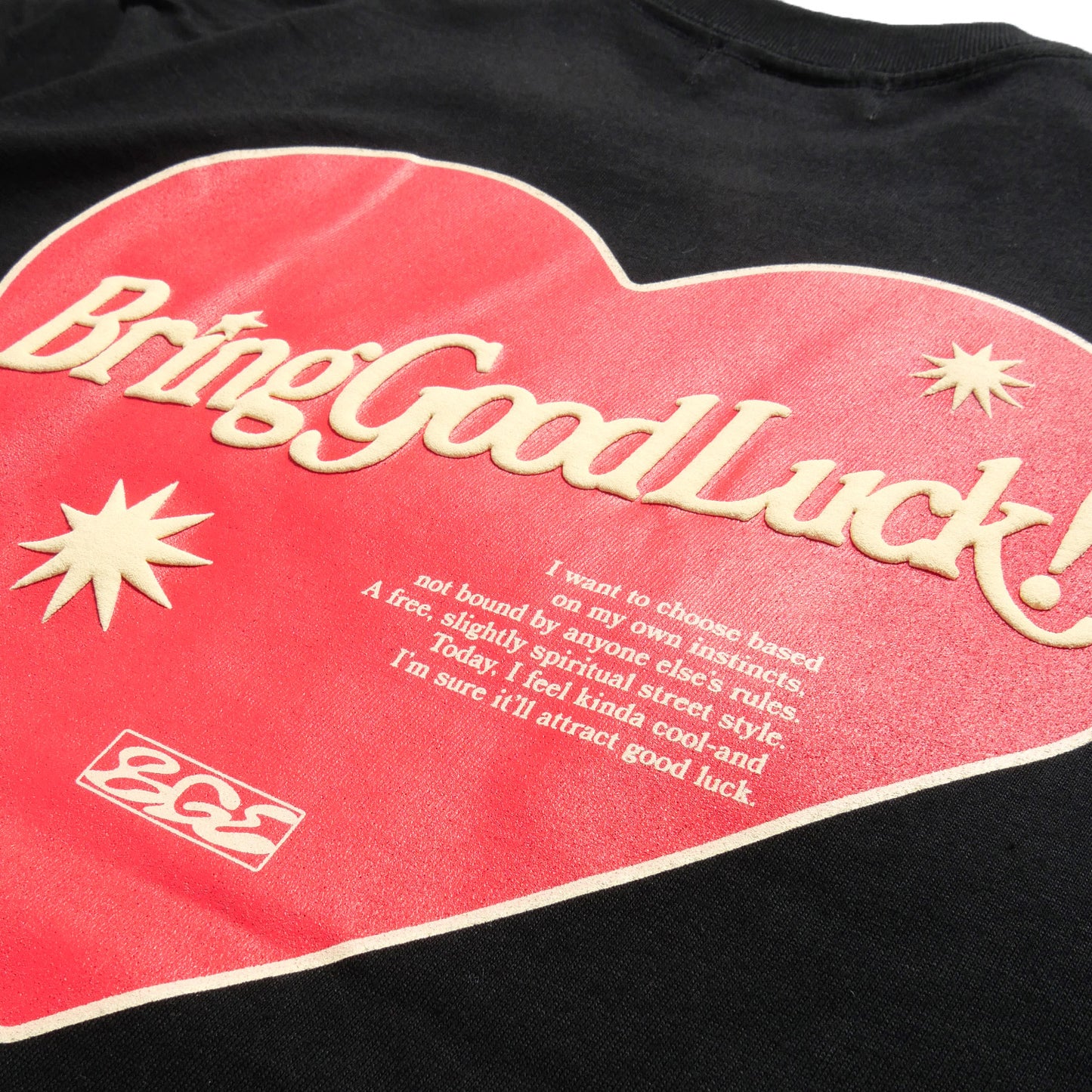 RETRO HEART TEE -BLACK-