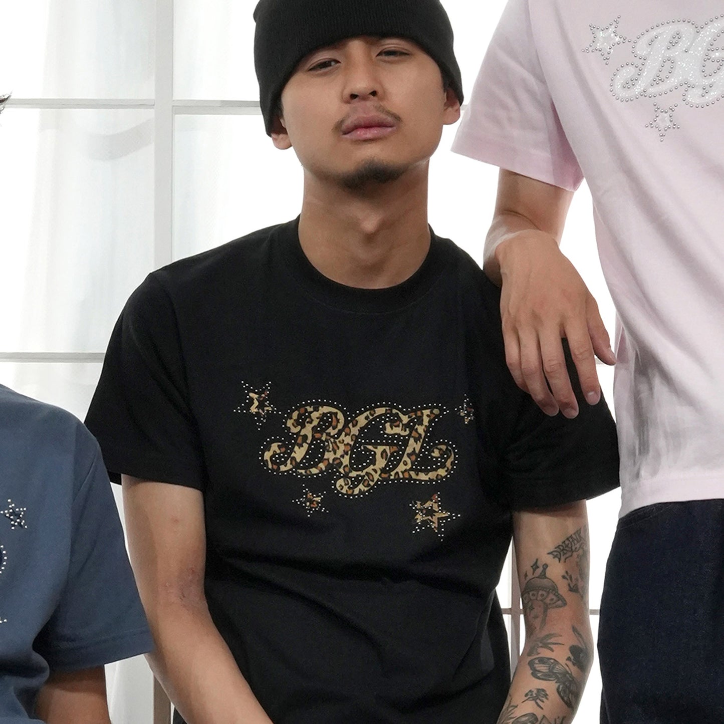 STAR LOGO TEE -BLACK-